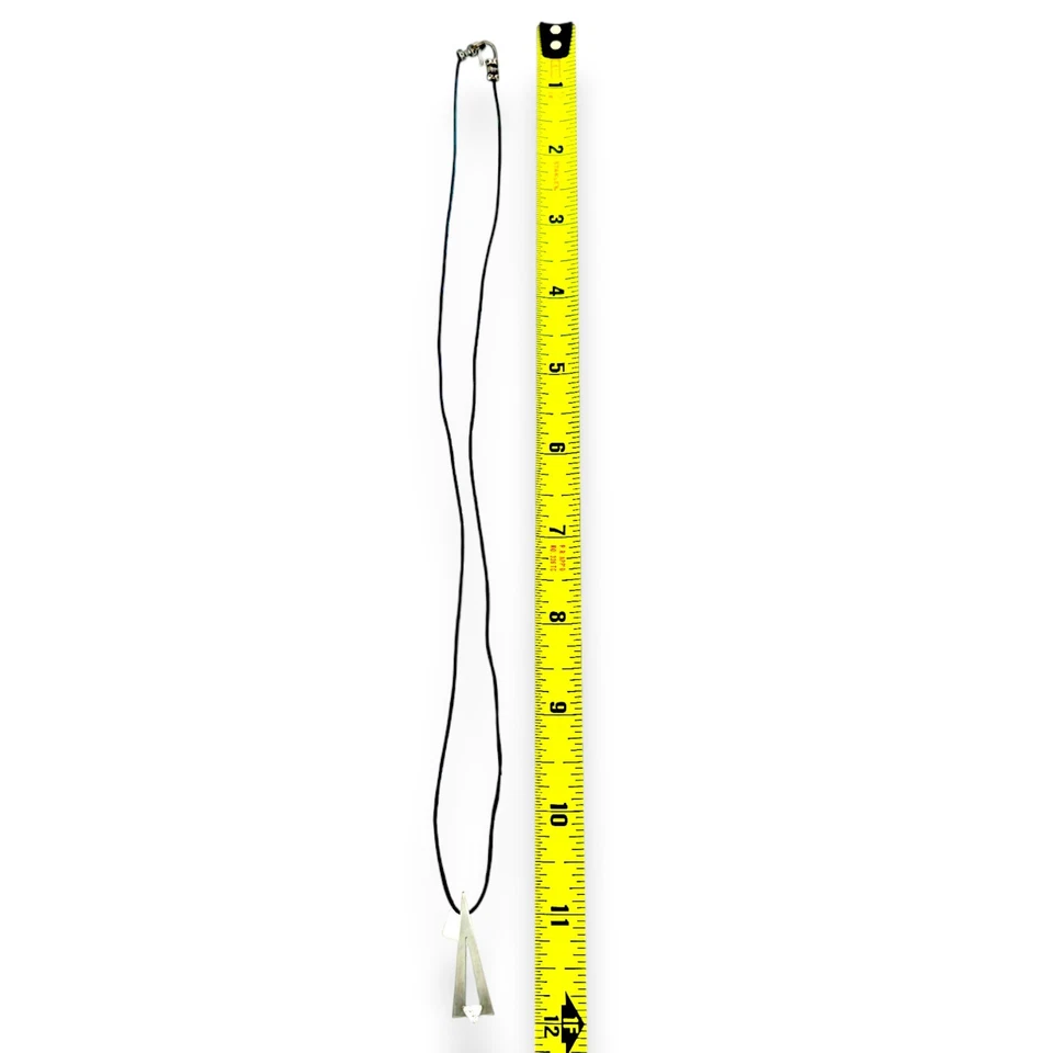 "Collar colgante de acero inoxidable triángulo hueco B.Tiff con cordón de 16"" (orig. $120) Foto 4 de 4