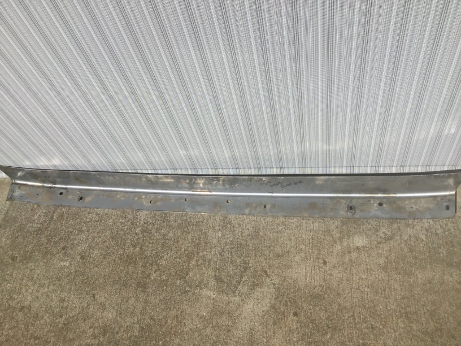 A 1978 Wraith 1965-1980 Rolls Royce Silver Shadow Chrome Rear Bumper