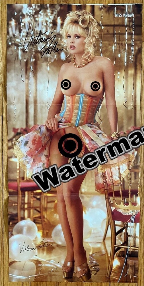 VICTORIA FULLER 01-1996 PLAYBOY PLAYMATE SEXY C-FOLD SIGNED 8x10 PHOTO REPRINT