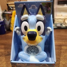 Bluey No-Spill Musical Bubble Machine Plays Music Indoors or Outdoors NEW in Box