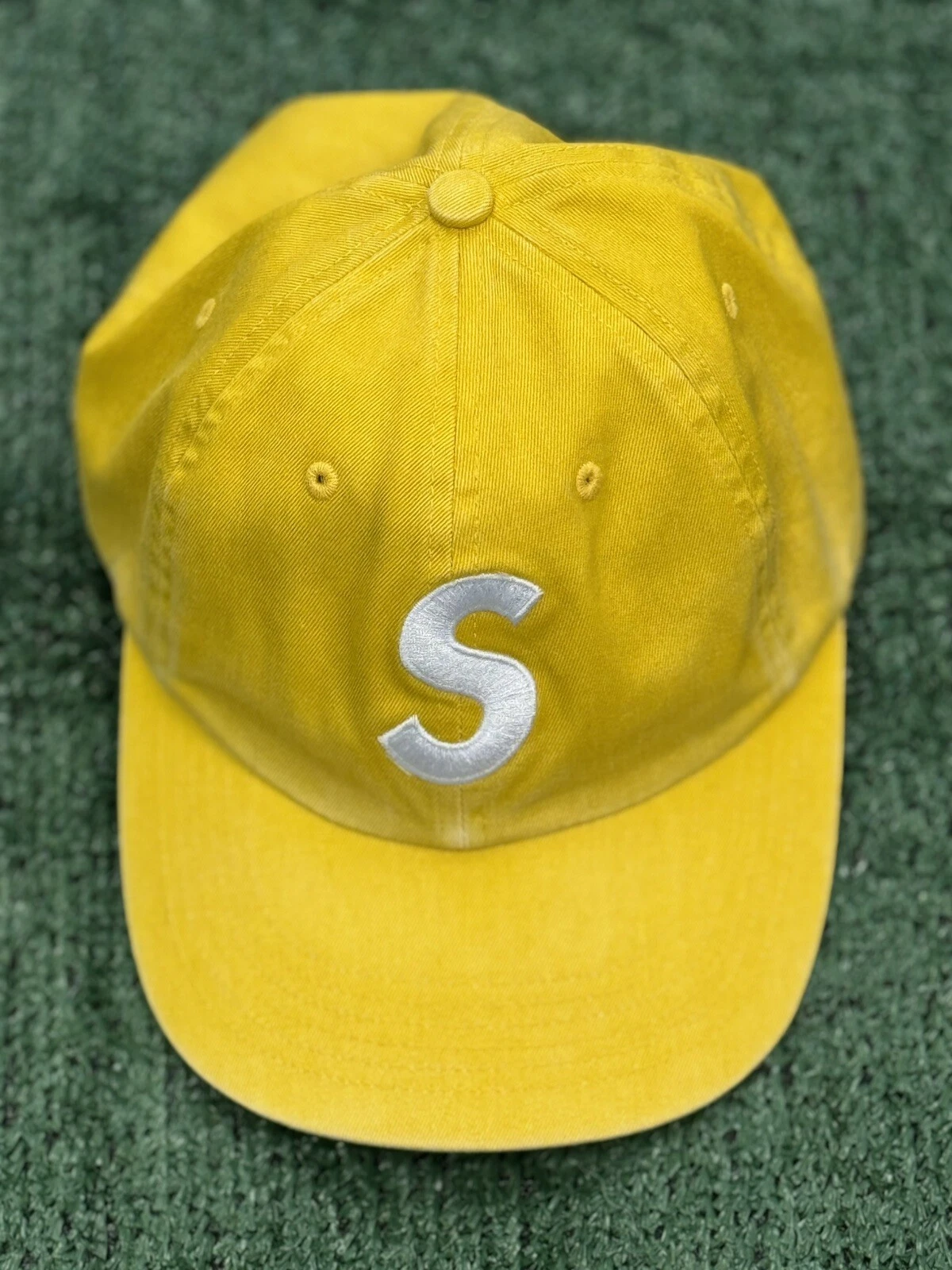 SUPREME® Toile enduite de pigments Logo S 6 panneaux JAUNE SS23 (Neuf)