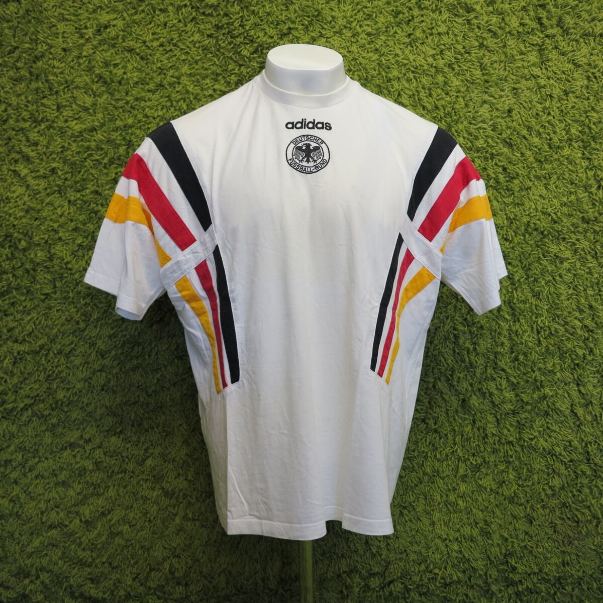 1996 1997 1998 GERMANY TRAINING FOOTBALL SHIRT TEE 44/46 1996 1997 1998 GERMANY TRAINING FOOTBALL SHIRT TEE 44/46