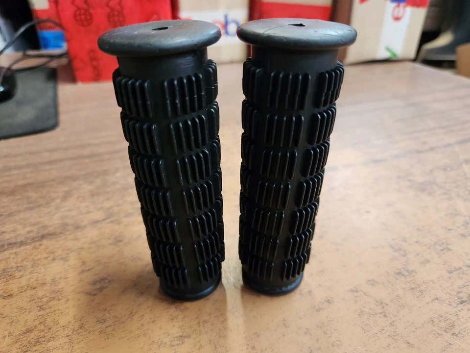 Craftsman Cultivator/Edger Model 316292621 Handle Bar Grips 791-182675 Foto 2 de 4