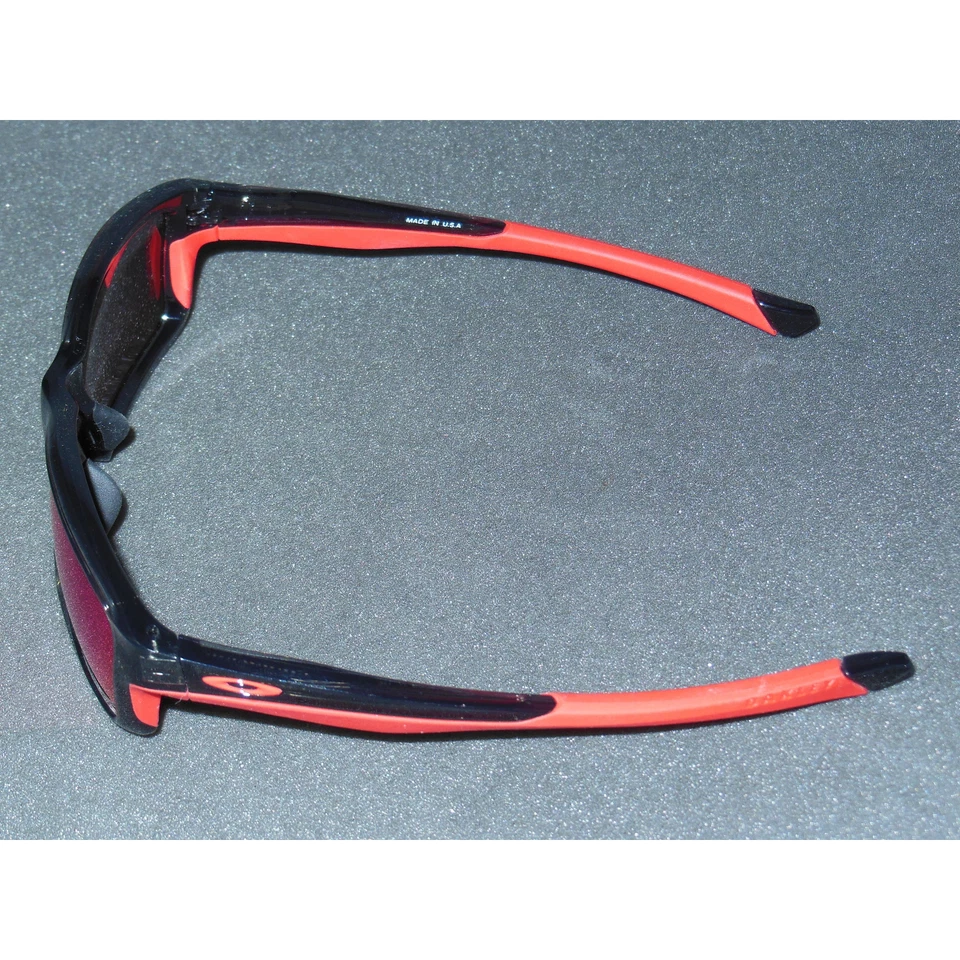 Nuevo/Blem Gafas de sol Oakley Chainlink Gris Humo/Rojo Iridio POLARIZADAS Eslabón de cadena Foto 3 de 4