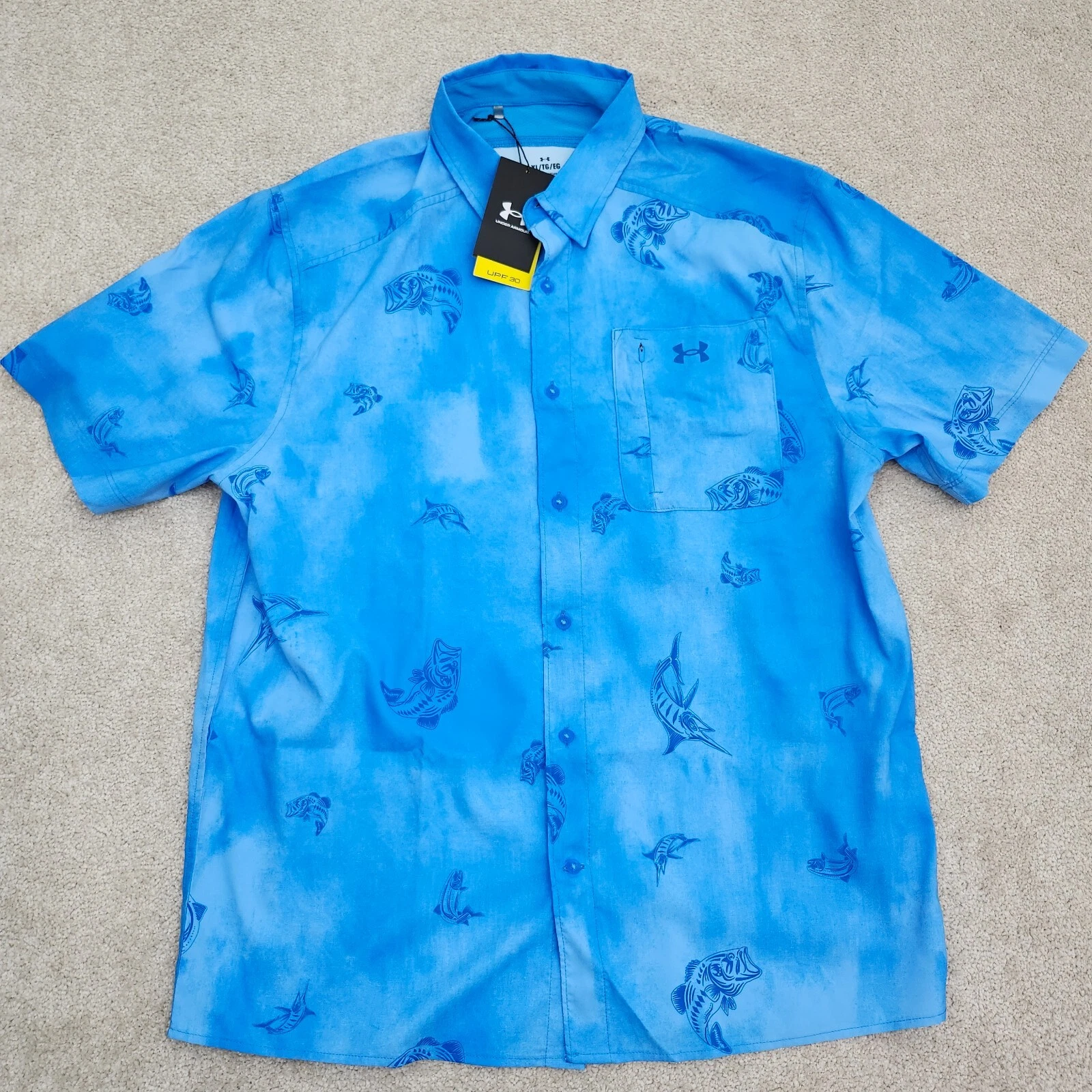 Under Armour Men XL UA Dockside Shortsleeve Novelty Shirt Fish Print Blue