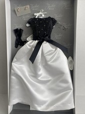 NIB Franklin Mint The Jackie Kennedy Doll Accessories Black  White Gown Dress