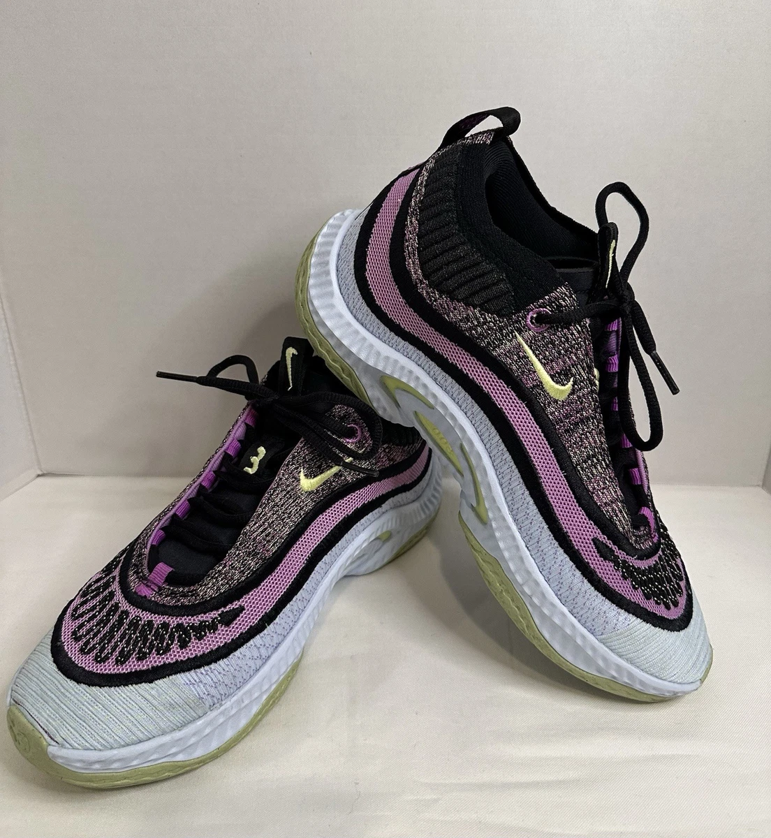 Nike Cosmic Unity 3 Rush Fuchsia Lemon Twist for Sale  display picture 1