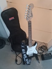 Fender Squier Mini 3/4 Stratocaster E-Gitarre, inkl. Zubehör AC/DC