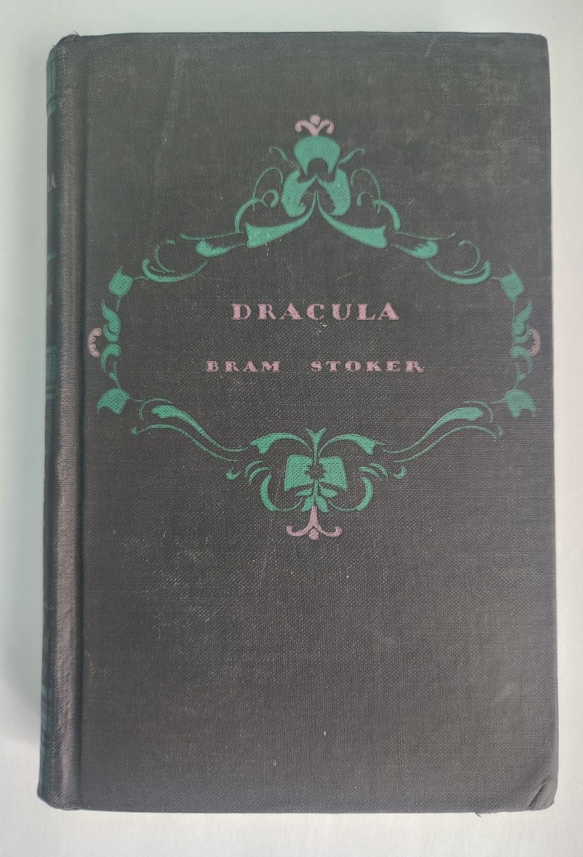 DRACULA BY BRAM STOKER, LATE 1920'S SUN DIAL LIBRARY EDITION