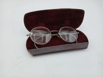Vintage American Optical AO Co Villadium Round Wire Rim Eyeglasses w Case