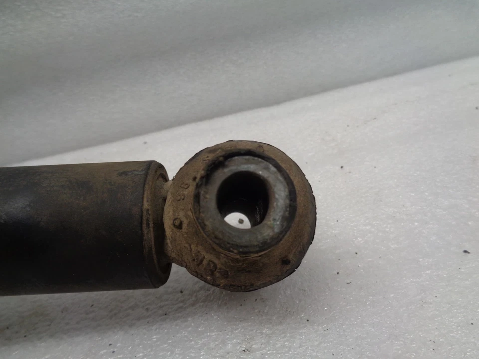 DK810377 2001-2009 VOLVO S60 REAR PASSENGER RIGHT SIDE SHOCK ABSORBER STRUT OEM - Image 3 of 4