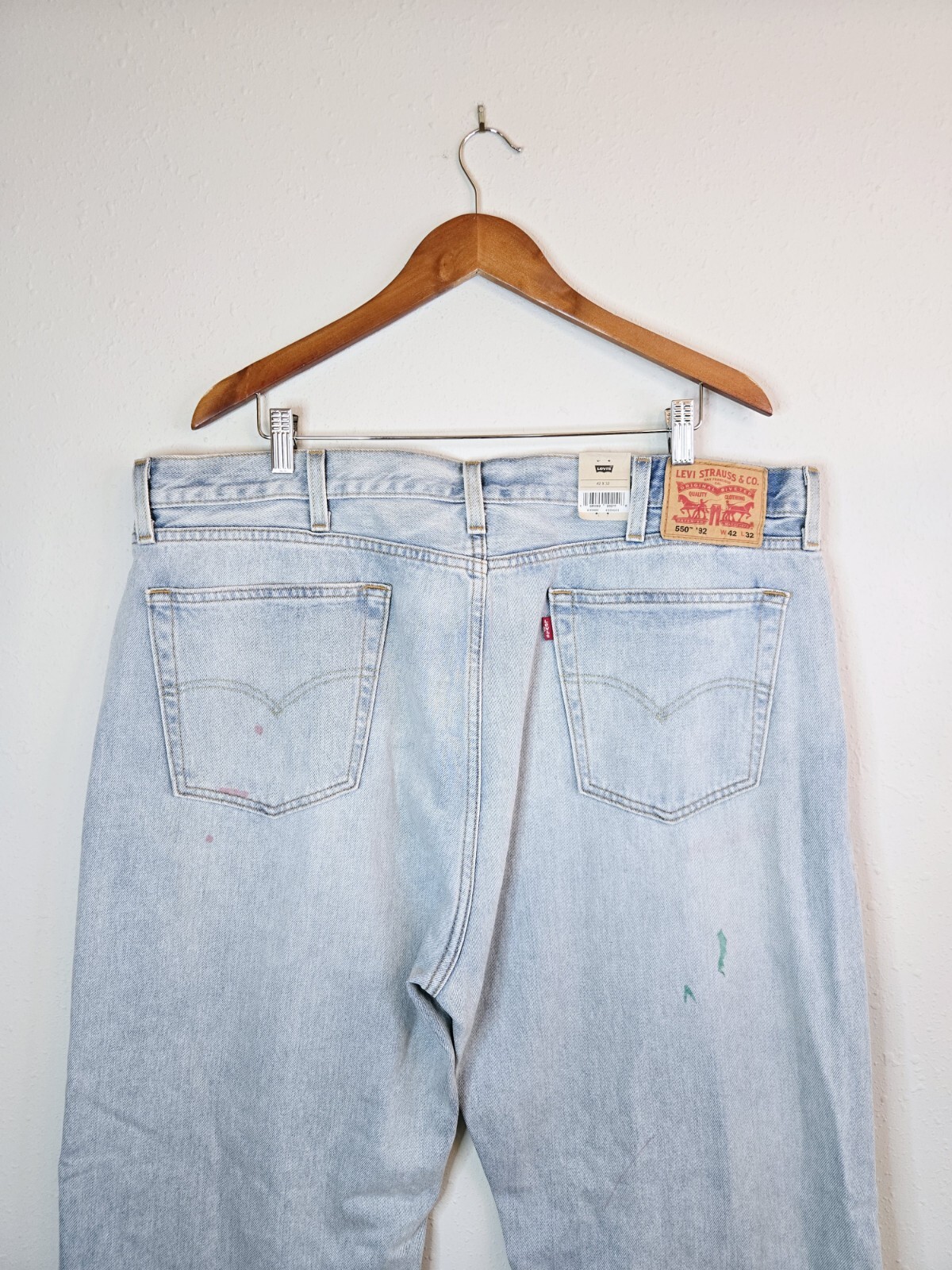 Levi’s 550 ‘92 Men’s Relaxed Fit Tapered Painted Jeans Size 42 NWT