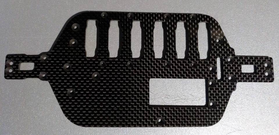 LRP S18 CFK Chassis 1/18 NEU - Bild 2 von 3