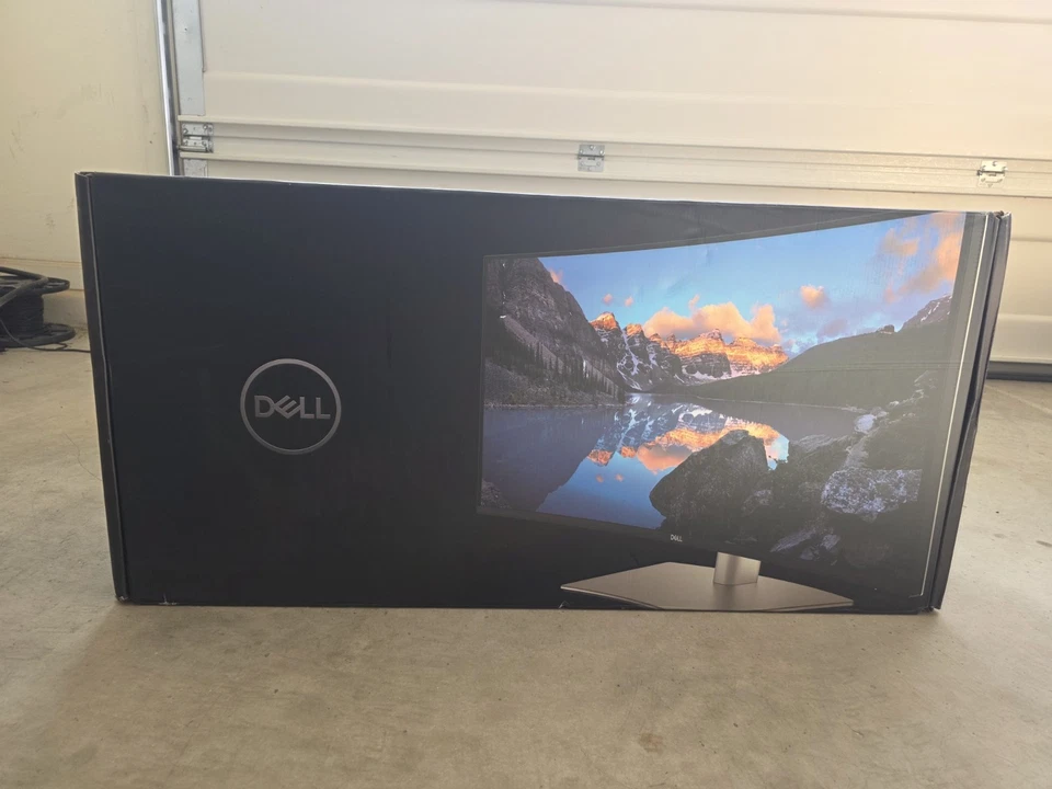 Monitor Dell U3425WE 34 Inches UWQHD Ultrasharp Curved Monitor with Thunderbolt - Image 2 of 4