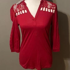 NWT Women’s Bongo Dark Red Top With Lace Detail Size Medium