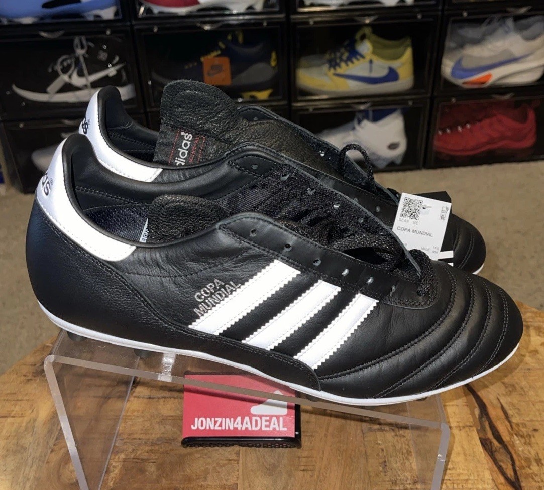 Size 10 Adidas Copa Mundial Black Men display picture 1
