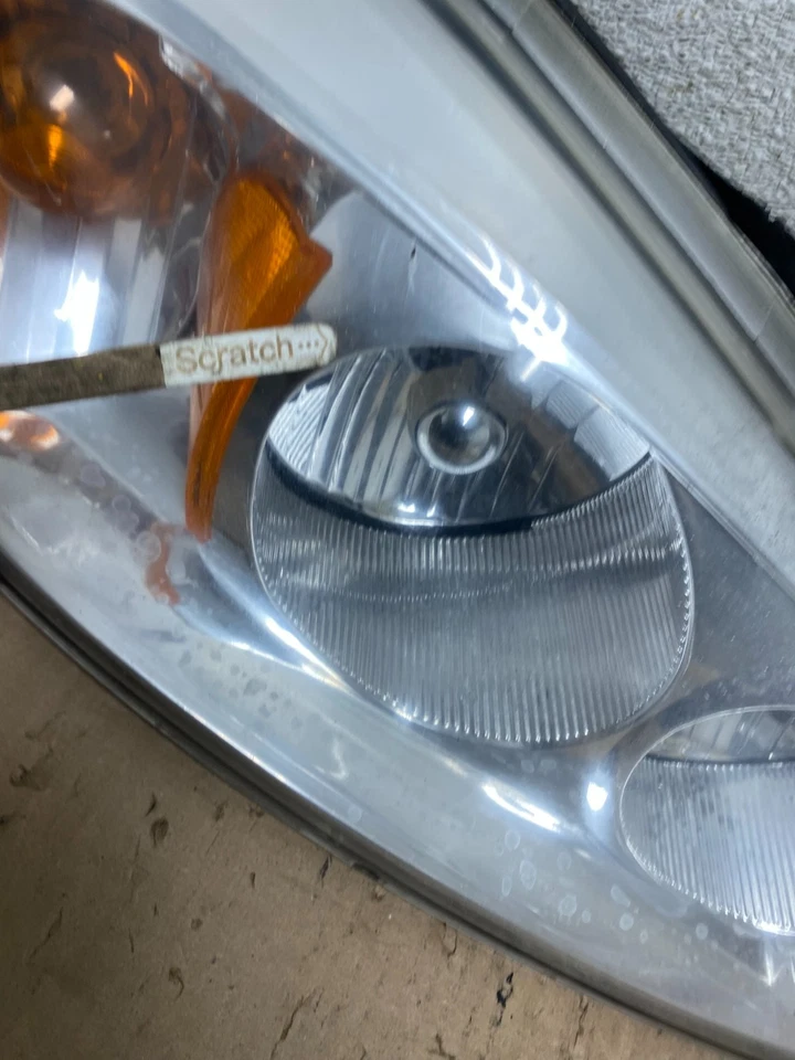 Juego de faros izquierdo+derecho Chevrolet Malibu 2004 a 2007 U8199 DW Foto 4 de 4