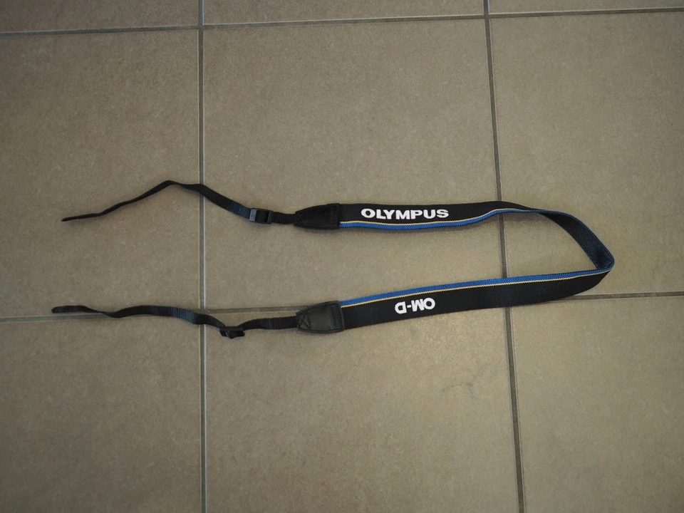 Olympus OM-D Camera strap - Excellent Condition - Image 1 of 1