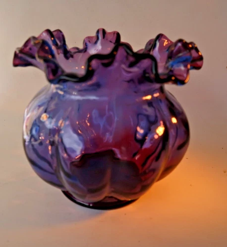 Vintage FENTON MULBERRY Ruffled Top Vase 5" bruise on side