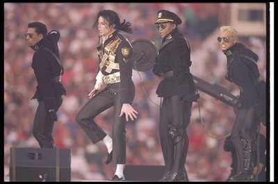 Singer Michael Jackson performs at halftime at Super Bowl XXVII b- 1993 Photo 1