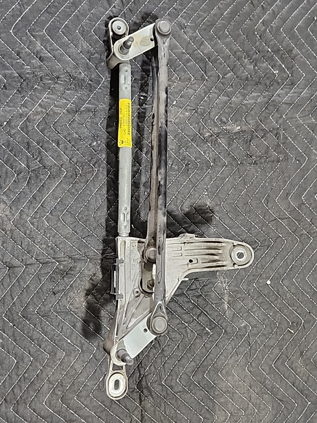 14-20 Maserati Ghibli Levante Front Windshield Wiper Motor Linkage Arm OEM #0045