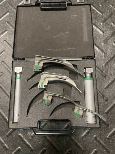 ADC Laryngoscope Set, Macintosh, Standard - Picture 2 of 2