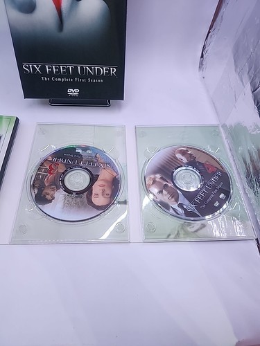 Six Feet Under: Season 1 (HBO 2003) Complete Season One - 4 DVD Discs - Picture 7 of 8
