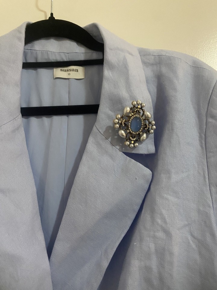 Sussan Size 16 XL FREE BROOCH ! Sky Blue Linen Blazer As New Condition Jacket
