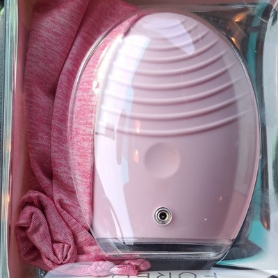 FOREO LUNA 3 Pink Facial Cleansing Device App Controlled Waterproof 16 Speeds