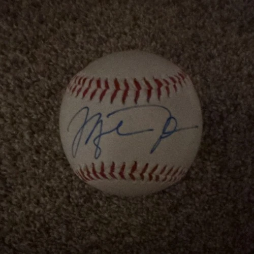 New ListingMicheal Jordan autographed baseball with COA