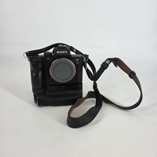 Sony Alpha 7 III 24.2MP Mirrorless Camera w/ Battery/Body Cap/Strap - Very Good