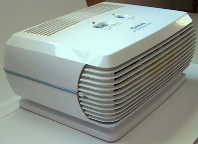 Holmes Air Purifier/Ionizer Model HAP 240 - 12"x9"x6" - estate item