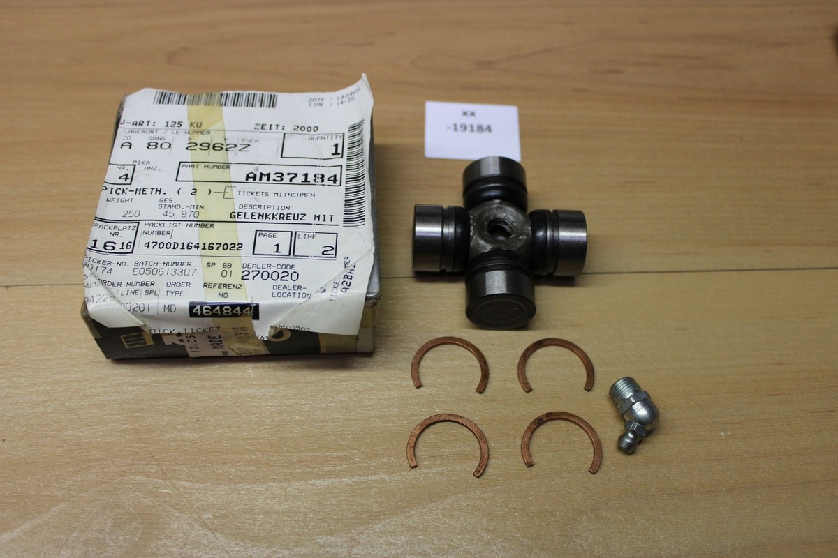mb John Deere AM37184 Cross And Bearing As NOS NEU genuine xx19184 | eBay
