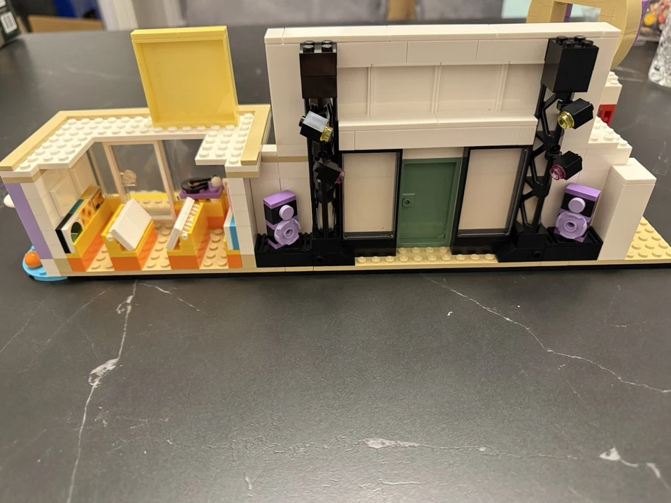 LEGO Ideas 21339 BTS Dynamite, Foto 3 von 5