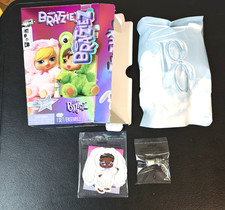 BRATZ Bratzies Iconz Blind Box "BUNNY BOO SASHA" - Unopened BAG