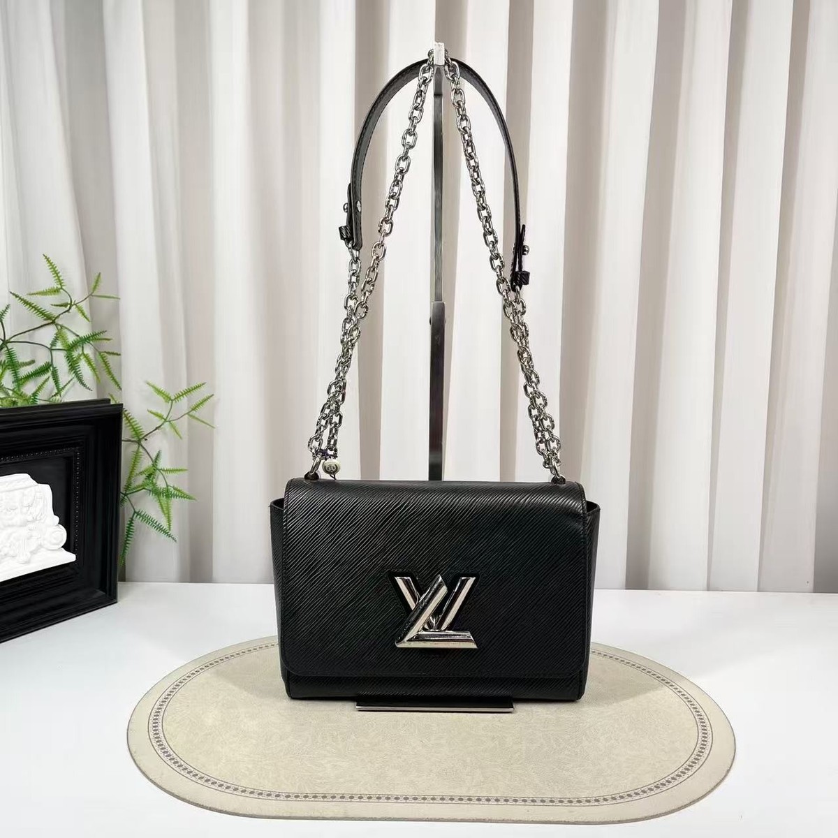 Louis Vuitton Twist MM Bag Black Epi Leather Silver Hardware Chain