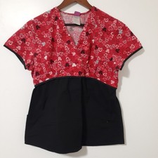 The Wonderful World of Disney Scrub Top Size Large Red Black Print