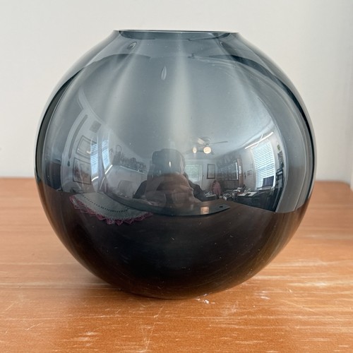 MCM Wilhelm Wagenfeld Turmalin Smoky Blue Ball Sphere Glass Vase Raymor 4.75 in - Picture 3 of 9