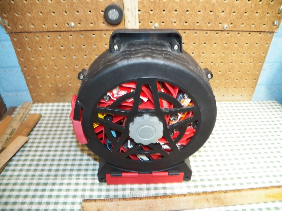 1998 MATTEL "HOT WHEELS" Sto & Go Tire Shaped Car Carrier Launcher w/ 16 Cars - Image 4 of 4