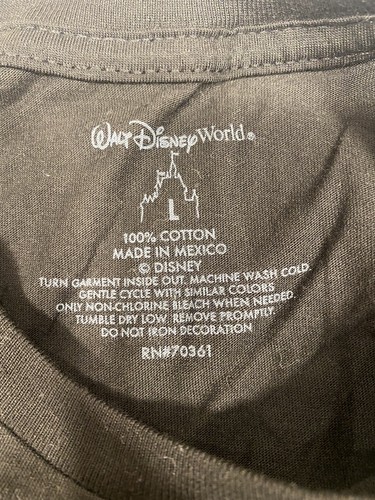 Disney World Official Pirates Of The Caribbean T-Shirt Size Large Rare Print - Bild 4 von 7