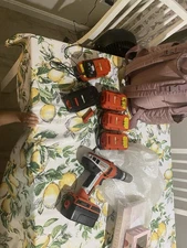 Black & Decker Cordless Drill 18V with Battery And Charger