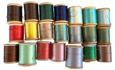 Lot of 21 Vintage Coats & Clark Boilfast Wooden Thread Spools – Assorted Colors