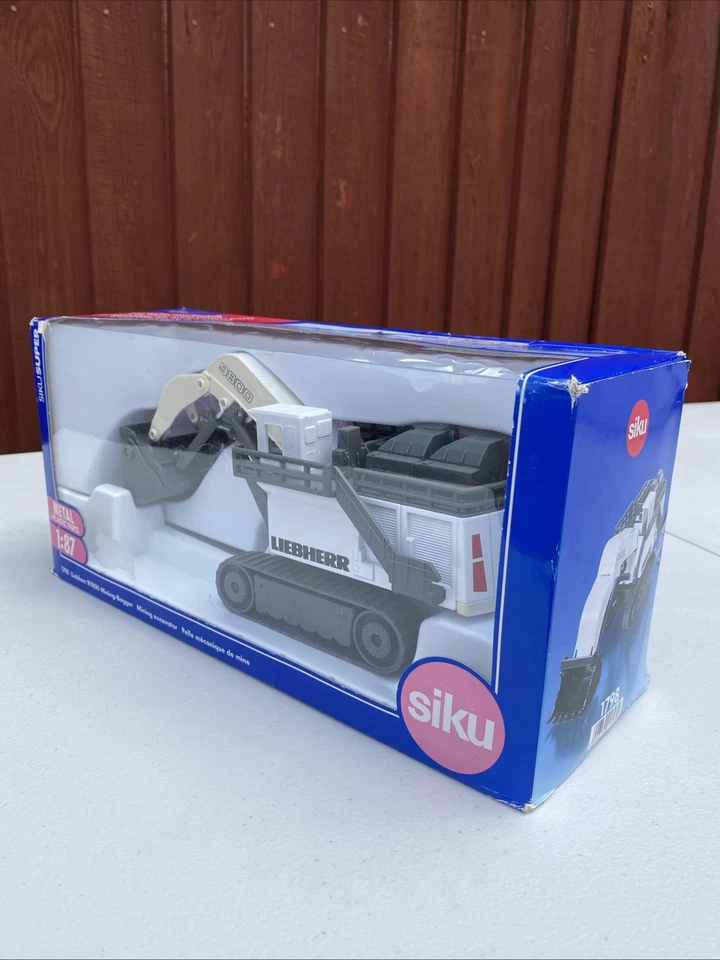 SIKU SUPER 1:87th Scale Liebherr R9800 Mining Excavator - Image 4 of 4