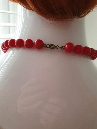 Vintage Chunky Graduated Statement Necklace Red Plastic Beads Costume Jewellery - Picture 12 of 18