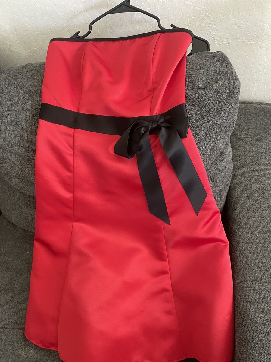 jessica mcclintock for gunne sax red dress Meet Cherry Hill From Chapter V Midnight Masquerade Now available to rent. A vintage 'Jessica Sax' scarlet satin minu sculpted with a structured bodice that Jessica McClintock Gunne Sax Candy