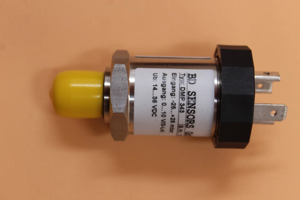 BD DMP343 Pressure Transmitter -25...+25mbar 0...10V - Image 2 of 4