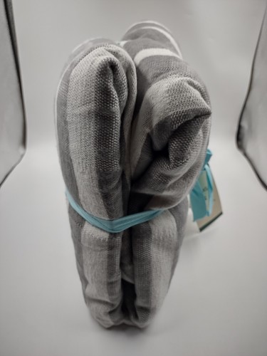 West Elm x Tom's Brushed Cotton Sherpa Back Throw Blanket ~ 50" x 60" - Picture 6 of 7