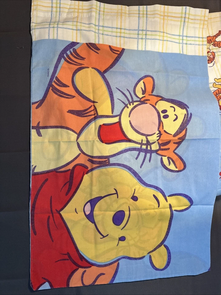 Juego de sábanas dobles y funda de almohada a cuadros Disney Winnie the Pooh & Tigger de colección azul Foto 2 de 4