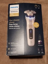Philips Norelco Shaver i9000 Prestige Ultra Lift & Cut XP9402/86 Open Box