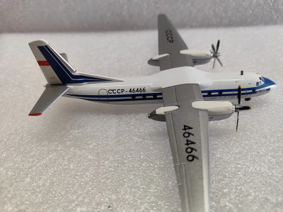 Aereo  Herpa  Antonov An-24RV  - Immagine 4 di 4